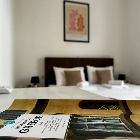 Spacious Apartment, Steps From The - El Greco No 12 *